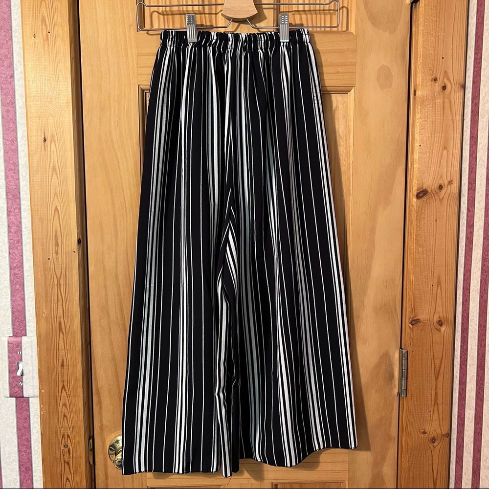 black & white striped wide leg pants